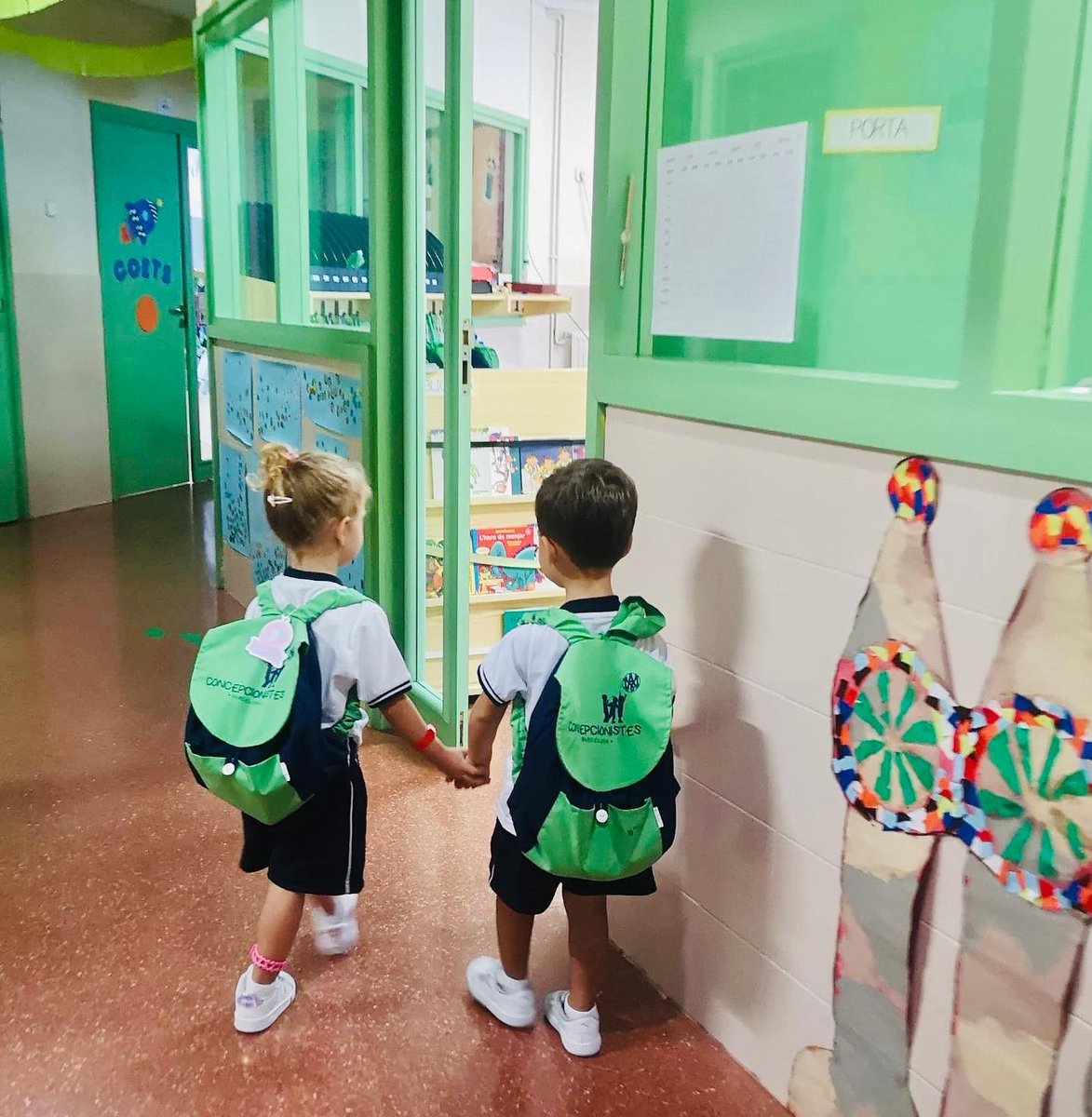 MMCCBCN's tweet photo. Primers dies superats! Esperem que aquest primer tast sigui el preludi d’un curs carregat d’emocions, aprenentatges i felicitat!
#escolaconcepcionistesbcn
#barcelonaconcepcionistes https://t.co/U9su0UoBsT