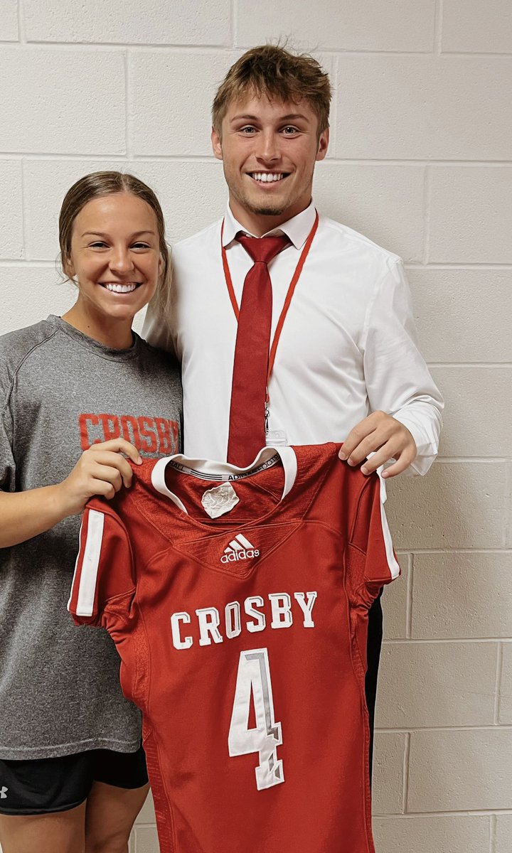 @crosby_fb kicking off district play against Baytown Lee tonight! Big thank you to @womack80 for letting me wear your jersey today!! I love this @CrosbyISD tradition.