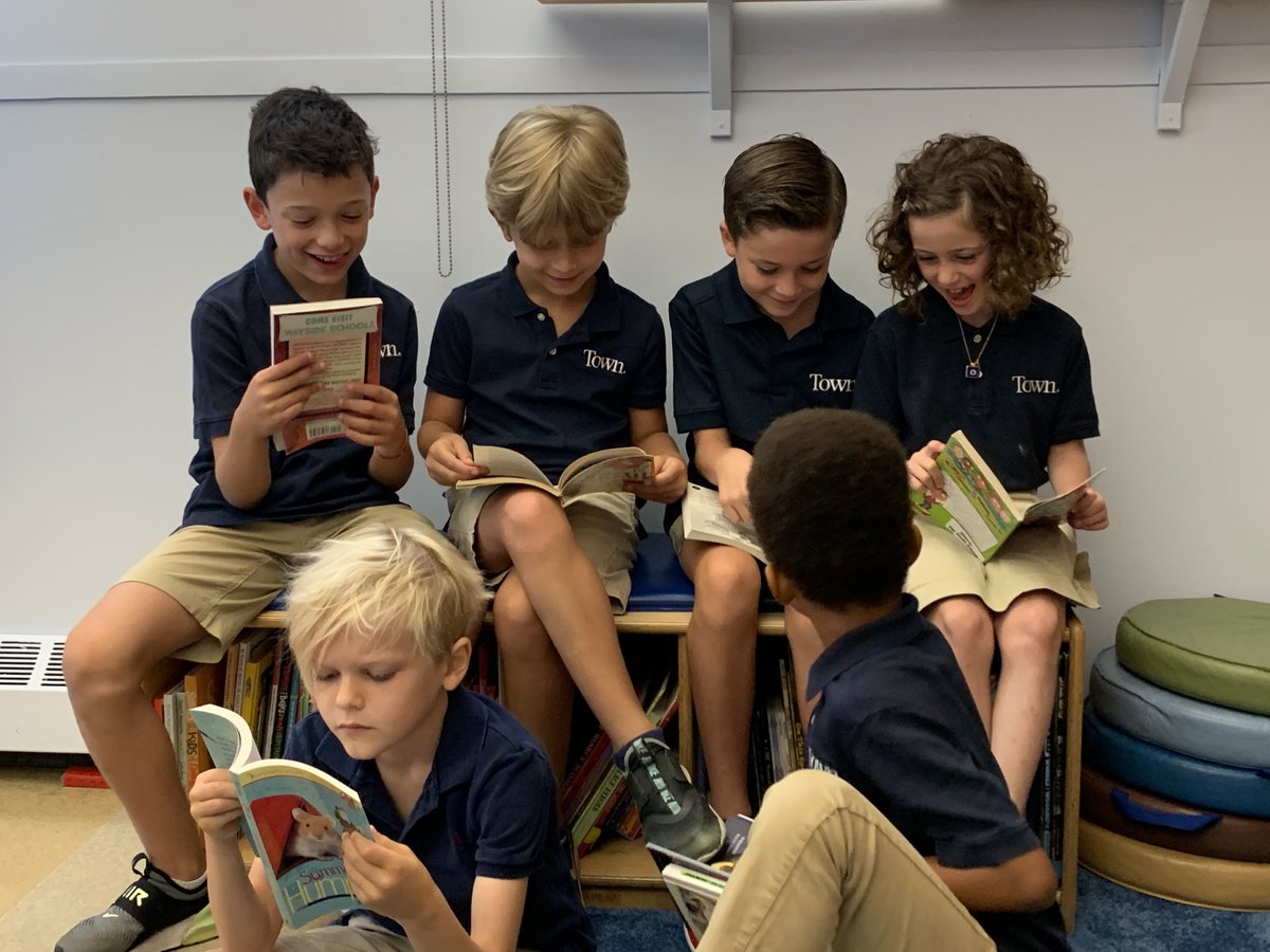 LSTownSchool's tweet photo. Joyful #reading in 2nd grade on the second day of school ⁦@TheTownSchool⁩! #Joywithpurpose https://t.co/6IJWShsgsm