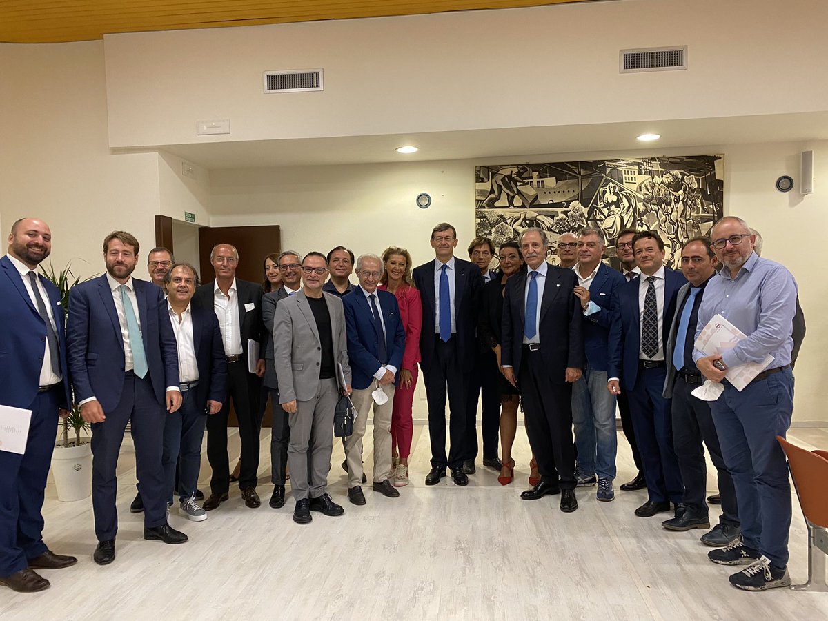 Vittorio Colao (@vitt61) on Twitter photo Grazie a Aziende Sanitarie Basilicata e <a href="/regbasilicata/">Regione Basilicata</a> per la collaborazione e gli eccellenti risultati sul Fascicolo Sanitario Elettronico: da 27 a 94% digitalizzati in 7 mesi! Servizio ai cittadini e esempio per tutte le Regioni! #PNRR #ItaliaDomani Grazie a Aziende Sanitarie Basilicata e <a href="/regbasilicata/">Regione Basilicata</a> per la collaborazione e gli eccellenti risultati sul Fascicolo Sanitario Elettronico: da 27 a 94% digitalizzati in 7 mesi! Servizio ai cittadini e esempio per tutte le Regioni! #PNRR #ItaliaDomani