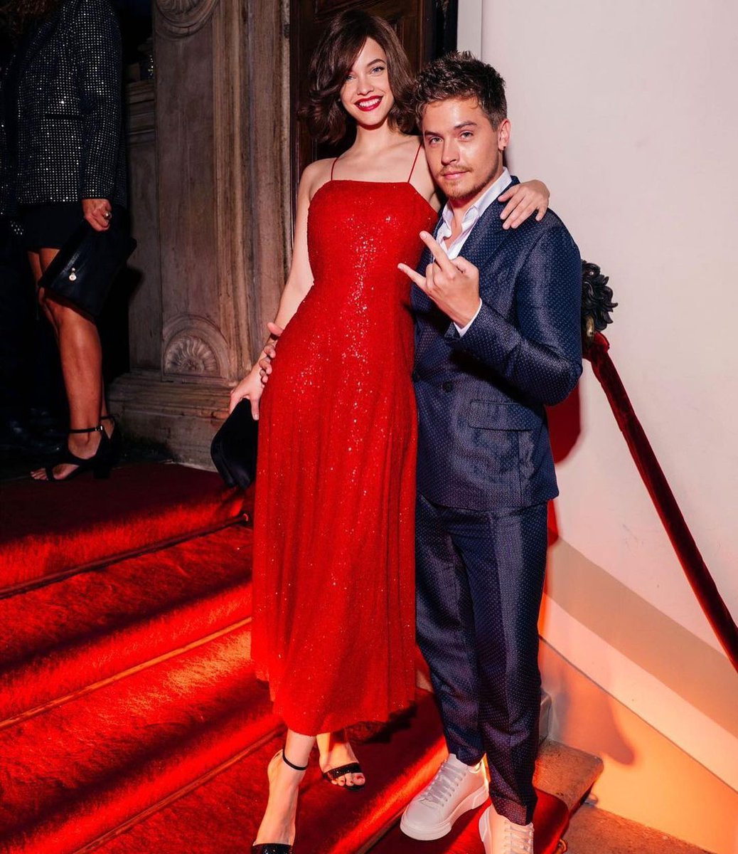 "Hi siri who is the most beautiful woman?".. 
"Zion Sprouse😘"..