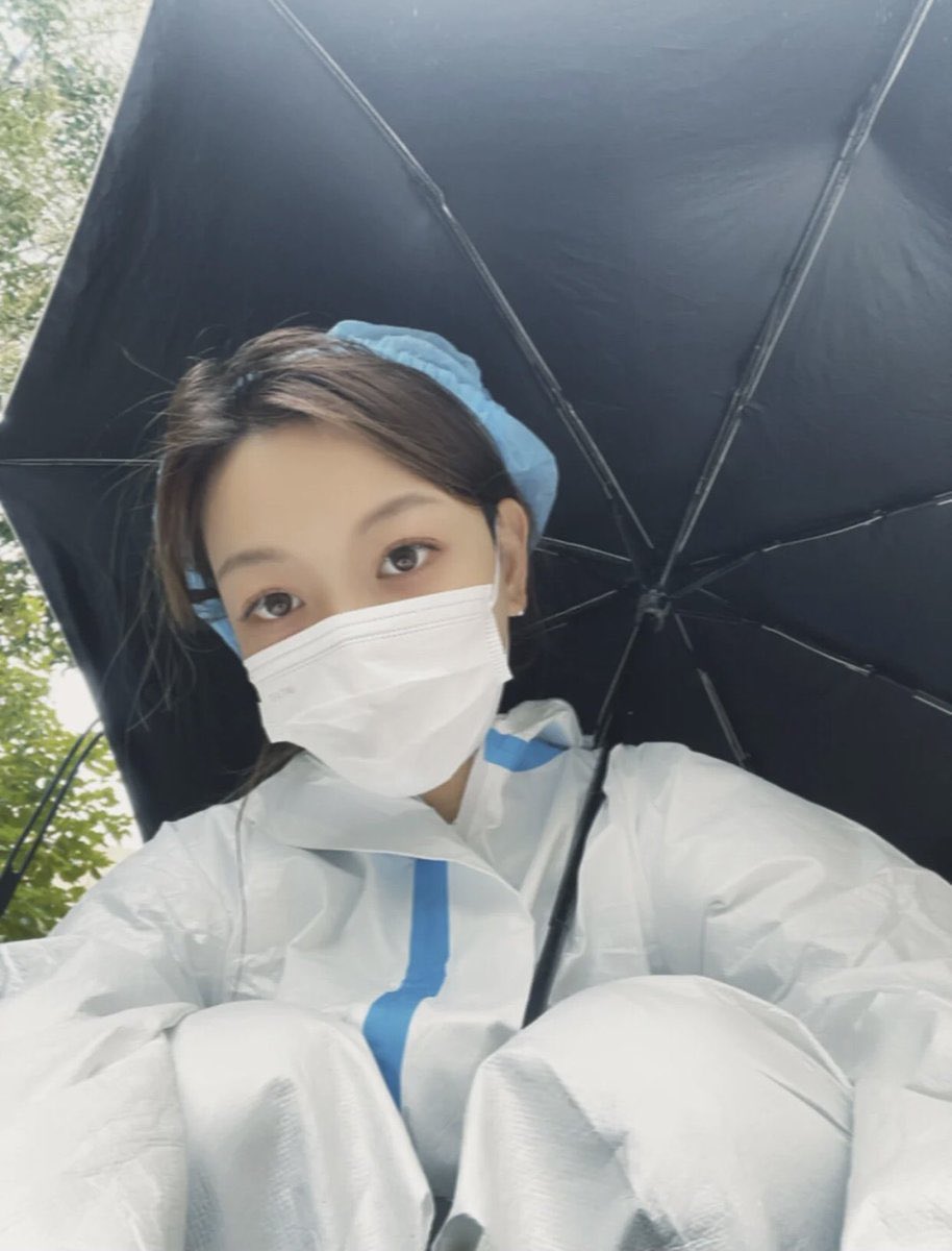 xinran0393's tweet photo. 今晚不是加班小护士，想在家做你的居家小女人 https://t.co/I82NCawmai