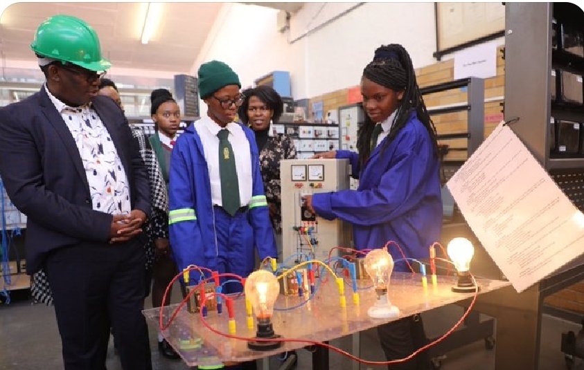 nozeem000's tweet photo. @Mari50079531 I believe the introduction of Robotics Unplugged in schools is a brilliant idea. It will also help schools with dealing with issues of load shedding. The learners will come up with innovative strateggies for load shedding. #Robotics #futuretrends #4IR https://t.co/X1lauoeR75
