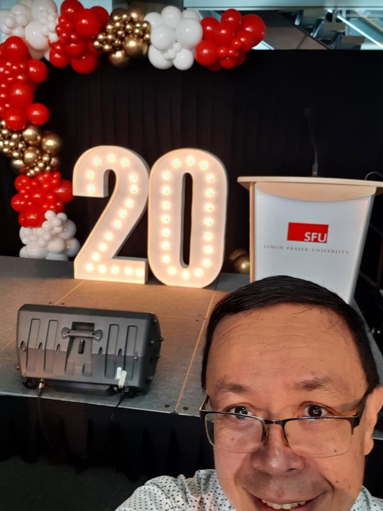 RamonBandong's tweet photo. With @jinnysims at SFU-Surrey Campus 20th Year Anniversary.  SFU Agritech course @ Surrey and SFU Medical School @ Burnaby.  BRAVO for Surrey🥳🥇

#JinnySimsforMayor
@SurreyForward
@RamonBandong
@PhilipAguirreBC
@ranjotb
@arsh4surrey
@Paramjit S Malhi
@June Liu
@theresa4surrey https://t.co/Mx5HkFmllE