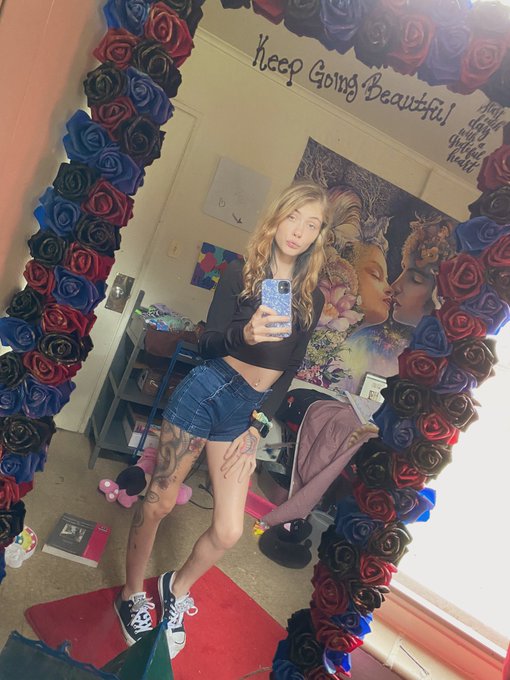 My house and mirror need to be clean. https://t.co/2ivxTLxX04<a href="/tag/newprofilepic"class="tags"><span>#newprofilepic</span></a>