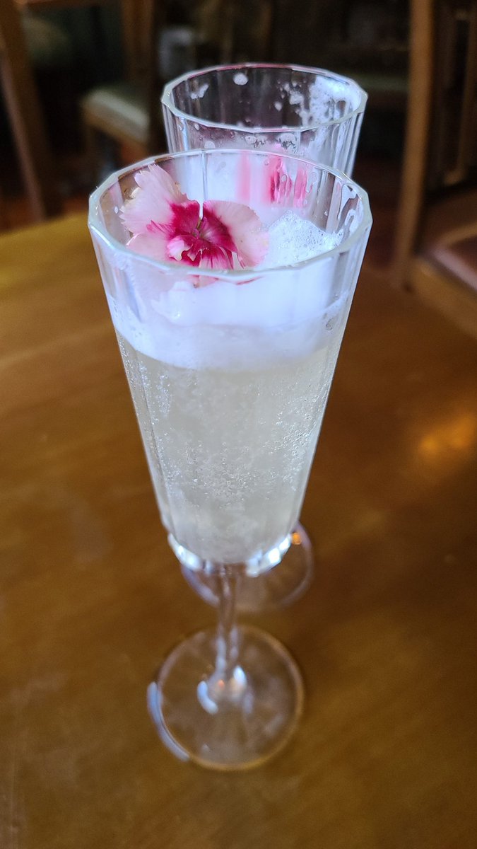 markdickson79's tweet photo. @BangBangRomeo at The Old House in Sheffield, seems you have your own cocktail!! 👍 https://t.co/yE4X34qOkV