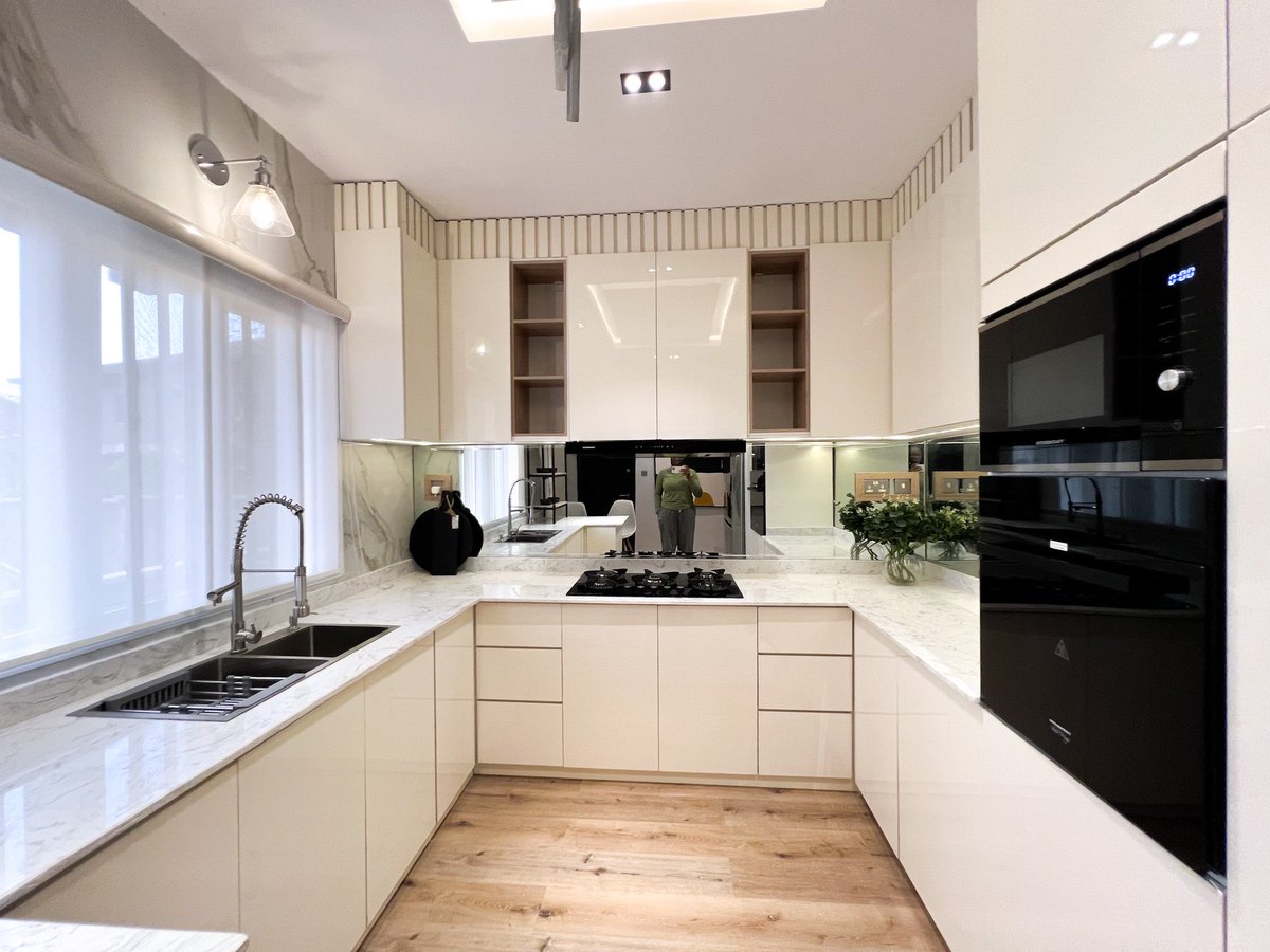 deolababalola's tweet photo. Kitchen by House of Muse🔥#ProjectOS https://t.co/dGaU3euI27