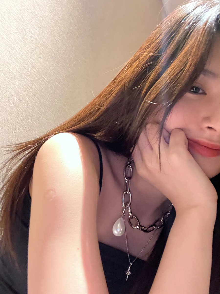 WEIBO - 220909✨ #Yiren #イロン #王怡人 #이런 #EVERGLOW #에버