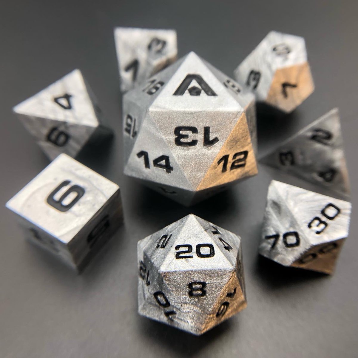 AetherObjects's tweet photo. Cold cast aluminum set with 30mm spin down 

#dicemaking #handmadedice #sharpedgedice #resindice #5e #polyhedraldice #ttrpg #tabletoprpg #aetherobjects #dicelover #pathfinder #dnd5e #dungeonsanddragons #shadowrun #dicegoblin #cyberpunk #scifi #handcrafted #luxurydice https://t.co/ZQvU7Bsd9k