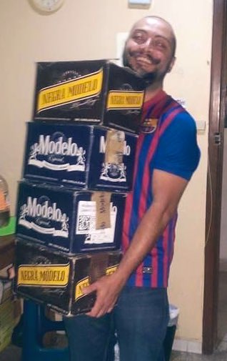 Ponchobude's tweet photo. @leoweissmann14 feliz cumpleaños a mi barbón favorito, abrazo de gol de final de la champions https://t.co/RBRZOR7JTp