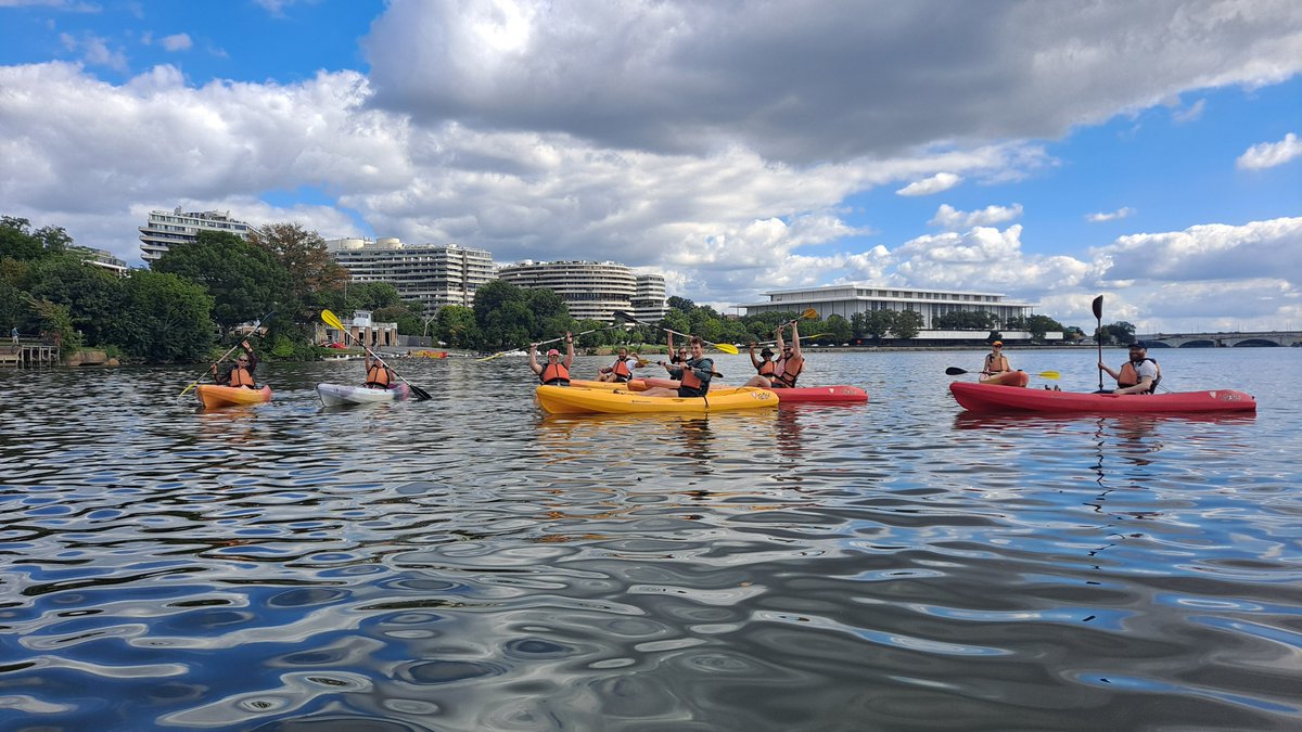 LAILiveEvents's tweet photo. Took the #Newkids  at @LAIspeakers @LAIvideo and #LAILive on a #PotomacRiver adventure! #teamouting #noflips #boathouse #dc #kayaking https://t.co/Wq3GQMZGyj