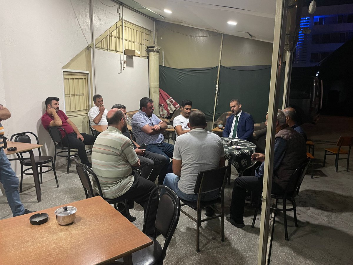 AK Parti'nin bu ülkeye yaptığı hizmetleri ve geleceğin planlarını her zaman, her yerde, herkese anlatacağız.
2023'ün kazananı yine Türkiye olacak. 

Sokak sokak, cadde cadde, meydan meydan umutla dolaşırken gördüğümüz, duyduğumuz, hissettiğimiz budur.
 
#YüzYüze100Gün
<a href="/RTErdogan/">Recep Tayyip Erdoğan</a>