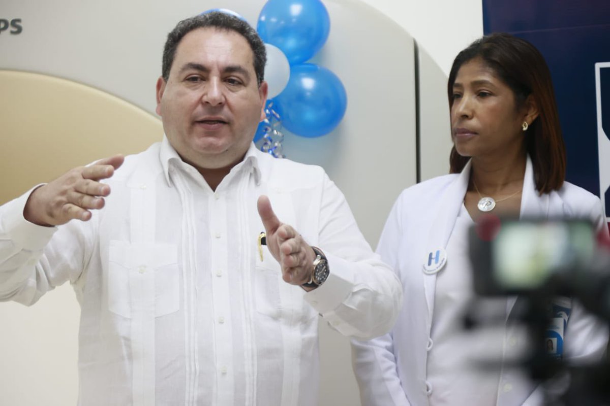 drmariolama's tweet photo. 📍Pedro Brand, Santo Domingo

Con entusiasmo es puesto en funcionamiento por primera vez el tomógrafo del hospital Rodolfo de La Cruz Lora. Seguimos trabajando para garantizar mejores atenciones

@luisabinader @RaquelPenaVice @raquelarbaje @SNSRDO @SaludPublicaRD @Comunicaciondo https://t.co/1nmICnKoha