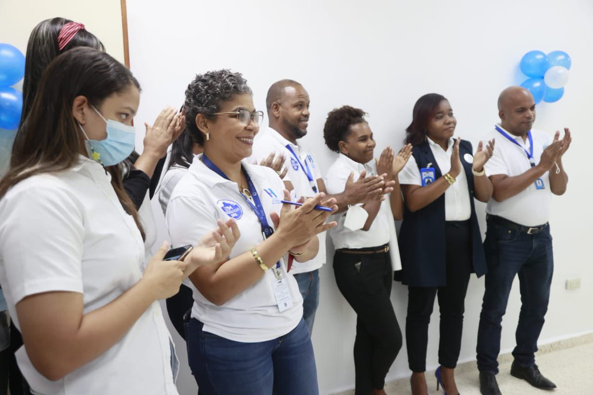 drmariolama's tweet photo. 📍Pedro Brand, Santo Domingo

Con entusiasmo es puesto en funcionamiento por primera vez el tomógrafo del hospital Rodolfo de La Cruz Lora. Seguimos trabajando para garantizar mejores atenciones

@luisabinader @RaquelPenaVice @raquelarbaje @SNSRDO @SaludPublicaRD @Comunicaciondo https://t.co/1nmICnKoha