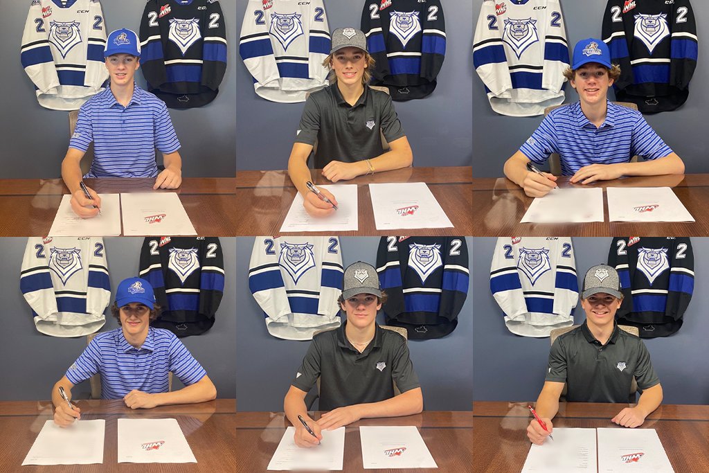 victoriaroyals's tweet photo. Putting pen to paper 🖊

The Victoria Royals announced the signing of Seth Fryer, Deegan Kinniburgh, Caleb Matthews, Jerrett Ross, Dylan Ruff and Ethan Watkins to WHL Standard Player Agreements

READ 📝 | https://t.co/K7I18uNx8u

#ReadyToRoar https://t.co/YbgfxneSlZ