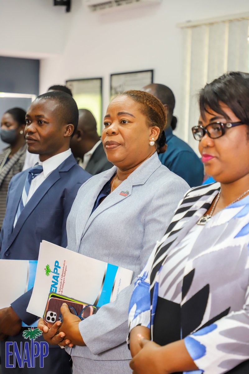 EnappHaiti's tweet photo. Retour en images sur le quatrième « #RendezVousdelENAPP (#RVE) », organisé le mercredi  31 Août 2022 à la salle de conférence de l'Enapp. Un remerciement spécial à notre intervenant, Monsieur @jemisil ; à notre modérateur, Monsieur  @EconomistDesimo ; et à nos participant·e·s. https://t.co/Mivq43v6tH