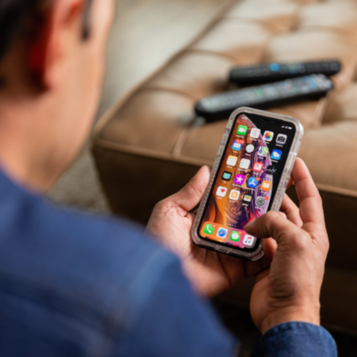 KensHardware's tweet photo. Wait -- don't throw your damaged phone away just yet! From broken screens and water damage to charging port issues, our Mobile Technicians can fix just about anything. https://t.co/skFGPtMYoI