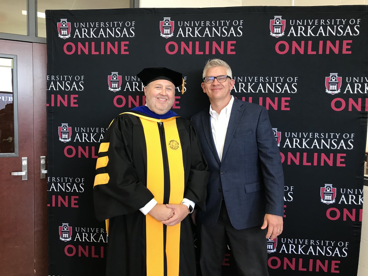 UARKOnline's tweet photo. #RazorbugTour Graduate Spotlight 🎓🌟 Congrats, John Kelly of Brookland.

John earned his doctorate in adult and lifelong learning online from the U of A. He has worked in education for 16 years and is the director of adult education for ASU-Newport. #education #doctorate https://t.co/ei7Ur7f7n7