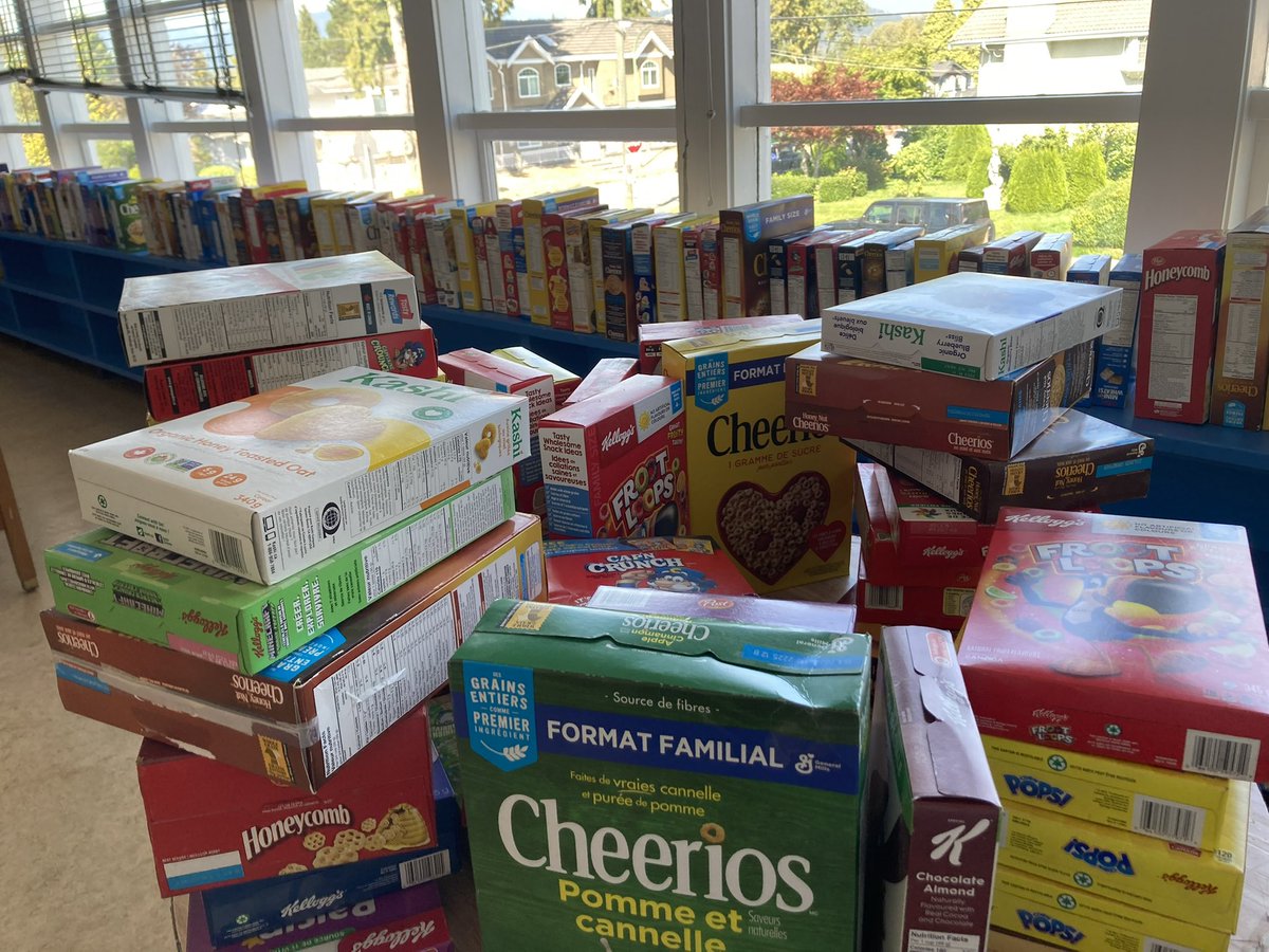 secondstSD41's tweet photo. Our opening school theme: “Connections”! To self, community and to nature. Inspired by “ Ordinary Mary’s Extraordinary Deed”, we collected 132 boxes of cereal for food bank, to connect to #community Did dominoes w them. Whole school counted down! #payitforward #togetherstrong https://t.co/Vj5rucSTZK