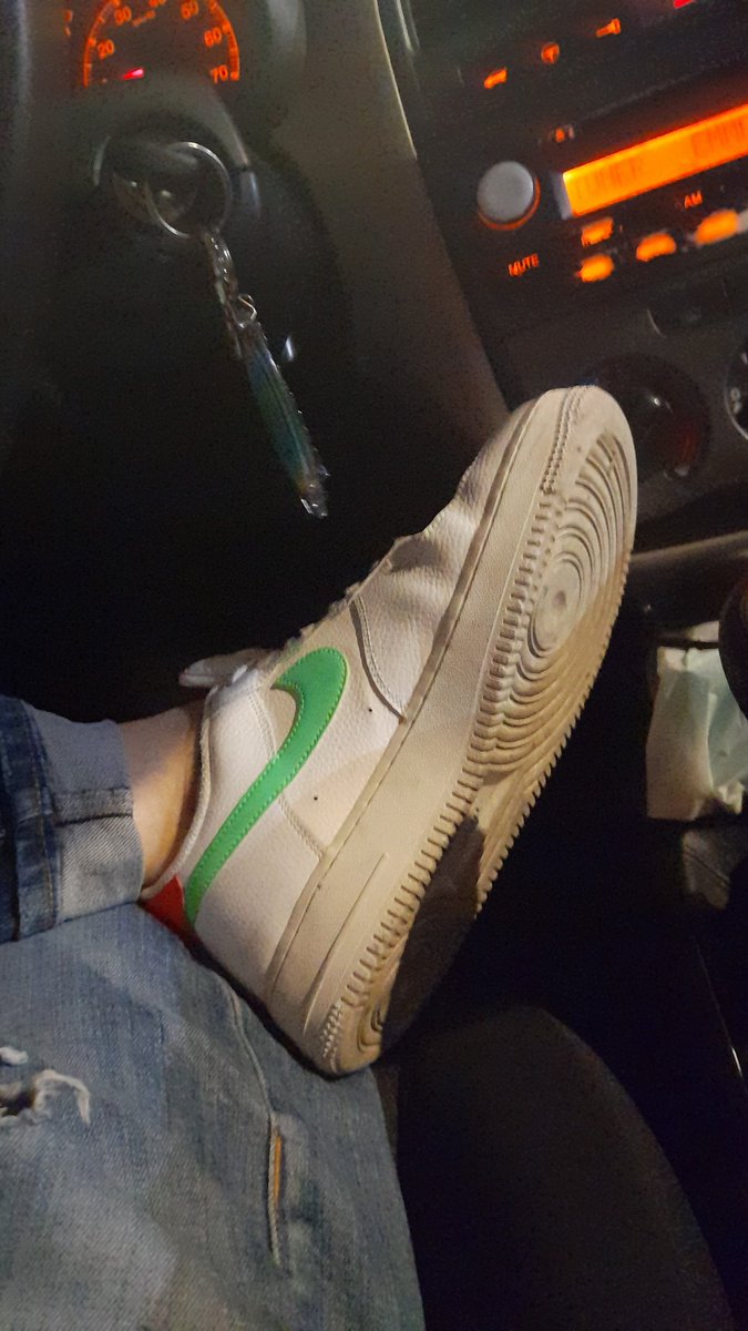 FootMaster888's tweet photo. Ha chi piace leccare in macchina 💶💶💶💶@findomitalia @findomWoR @CuriousFindomme @Brun0Parent @RTgameFINDOM @RTLOSER95 @dommes_rt @Noodle_RT @RTFindomPromo @RT_findommiss @rtfindom@findomWoR @sanco4033 @Brun0Parent @rt_feet @findom4feet @FindomRT8 @FootObsession_ @rtfeetslave1 https://t.co/SlQbrGaTOr