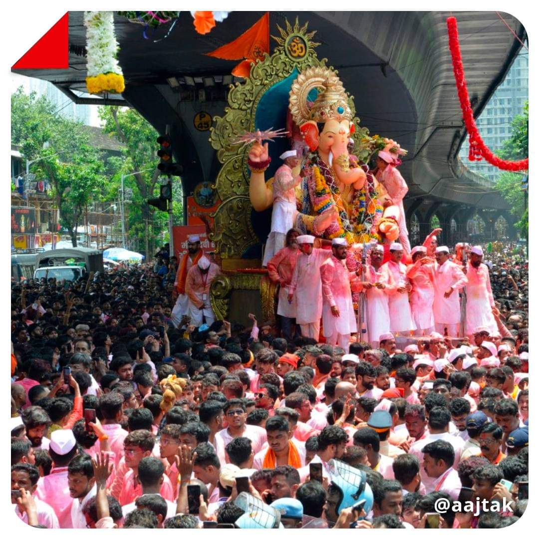 SP_Guda_JRS's tweet photo. देशभर में बप्पा की विदाई बड़े धूम-धाम से की जा रही है. देश के अलग-अलग हिस्सों से बप्पा की विदाई की तस्वीरें सामने आ रही हैं. मुंबई में गणपति विसर्जन के खास इंतजाम किए गए हैं.  देखें तस्वीरें

#Ganesha #GaneshVisarjan #GaneshVisarjan2022 #Mumbai #Maharashtra #ATPhotoblog #aajtak https://t.co/g4oOd6krJ0