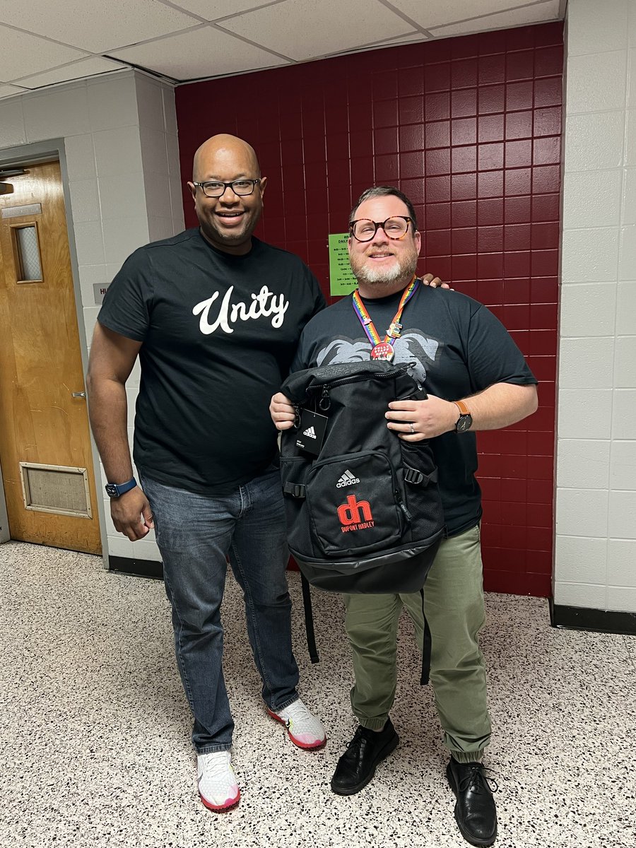 DrKDArmstrong's tweet photo. ⁦@hadleymiddle⁩ Faculty/Staff member for the month of August! Congratulations to Mr. Moore, our 7th grade Social Studies teacher. Enjoy your new Hadley gear! #WeAREHadley https://t.co/OzA68lc0fR