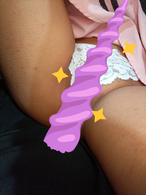 Lindo d&iacute;a chicos 😘 m&aacute;ndenme fotito de su nepe a only free voy a hacer un v&iacute;deo masajeando me con ellas