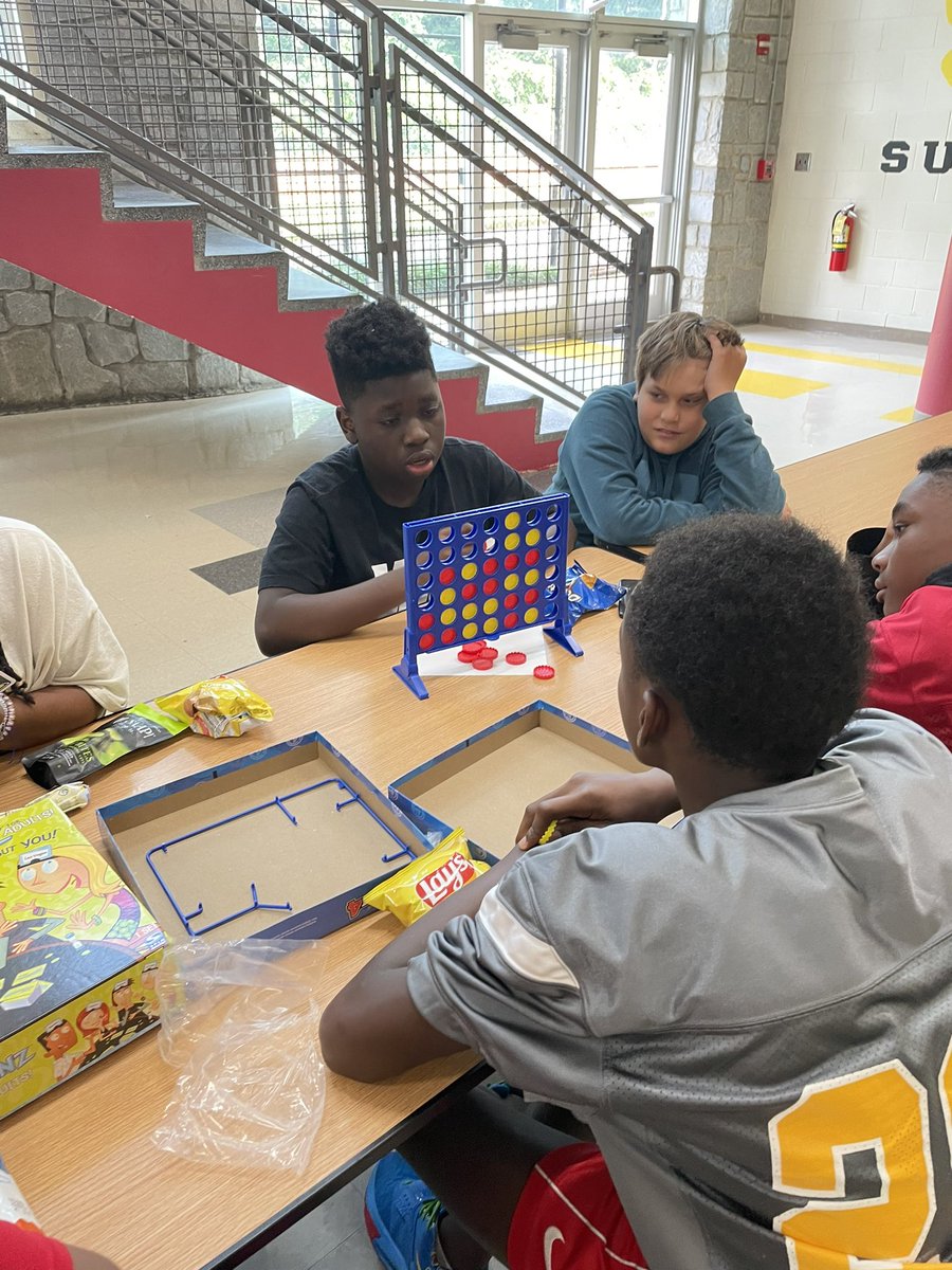 ICounsel_APS's tweet photo. Enjoyed Counseling Corner today with my kiddos!!! I am looking forward to next week ! @MerriweatherEDU @TRobinsonsms @DrMightyN @SMSFielder https://t.co/lIOln9HskJ