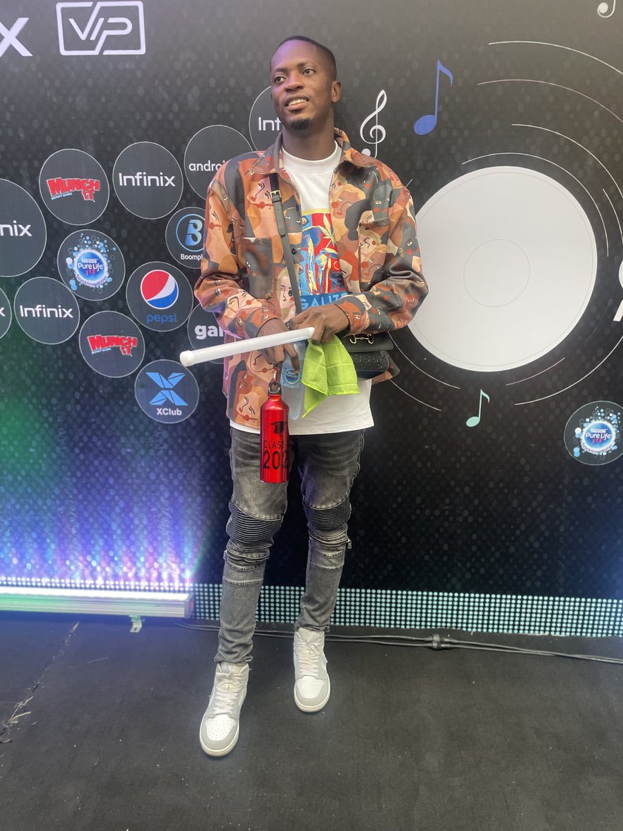 tunde_naija's tweet photo. My previous account (@tundekay_) has been suspended and I'll be here for now 

Kindly follow this new one, I'll definitely follow back 😪 

Kindly help engage 🥺😎 https://t.co/H9KEulj6x3
