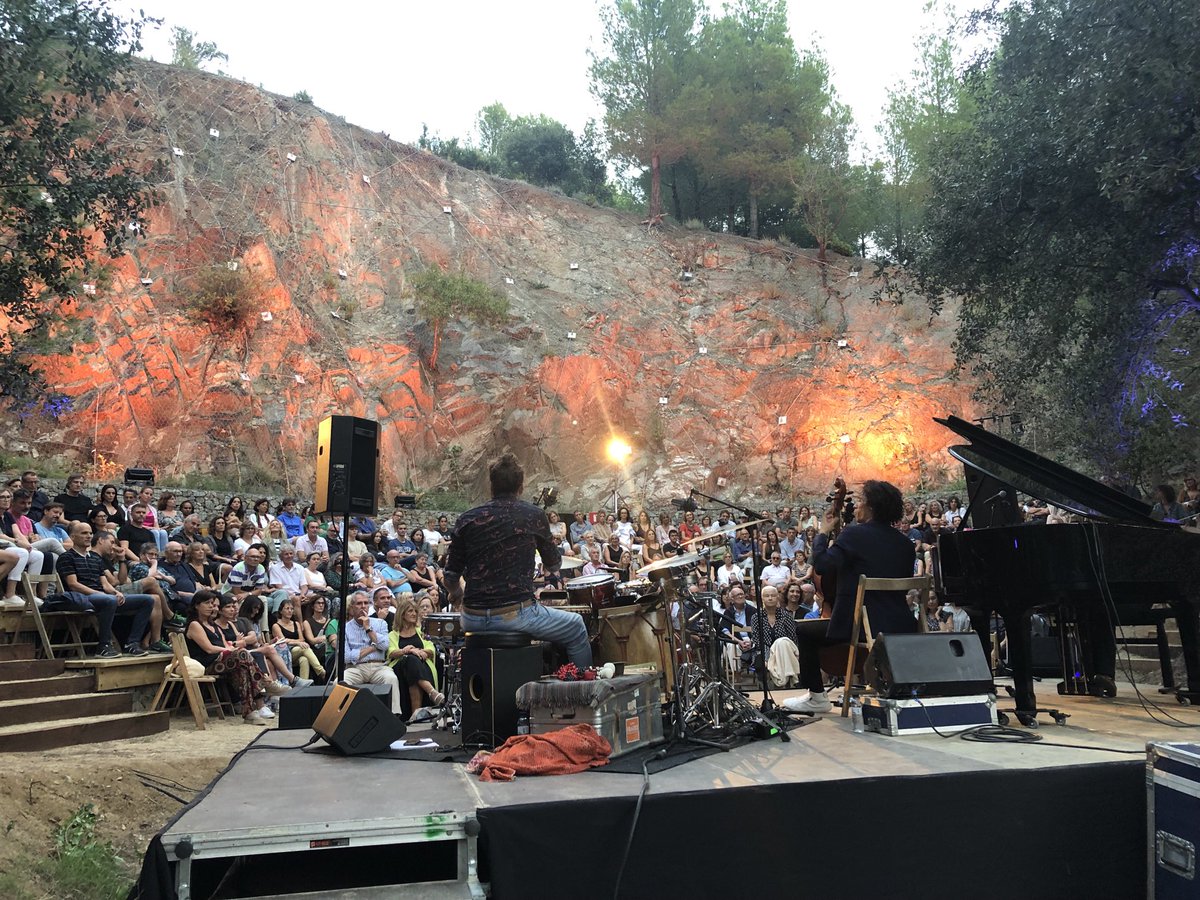 Anna Lasaga tweet media