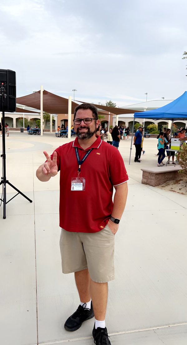 Back To School Night was a success at DRA! Our PTO is so proud of the Diamondback Community! A BIG shout out to the staff &amp; volunteers who helped out last night… We will say this over and over again, but it will never lose truth…We Could NOT Do It Without YOU! <a href="/DesertRidgeAcad/">Desert Ridge Academy</a>