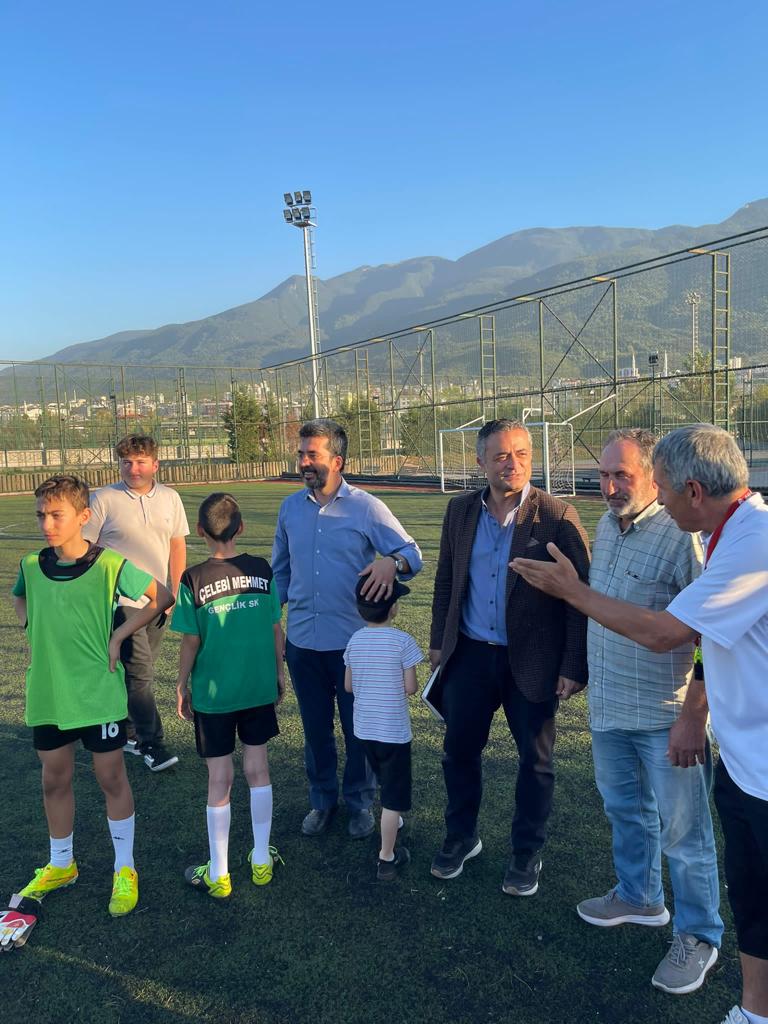 CevreBursa's tweet photo. Şehir Buluşmaları programımız Çelebi Mehmet Gençlik Spor Kulübü evsahipliğinde izcilik branşı temsilcileri ve geleceğin sporcularıyla devam etti. 
@csk_bsk 
#ŞehirBuluşması https://t.co/Mrid3ZZGVI