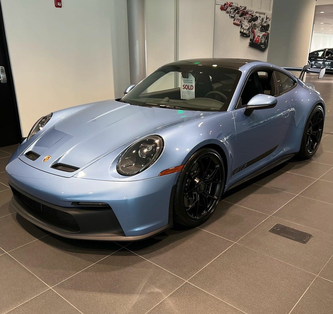 PorscheCIub's tweet photo. Paint-to-Sample Gemini Blue Metallic 992 GT3 https://t.co/lpcnpPM2JX