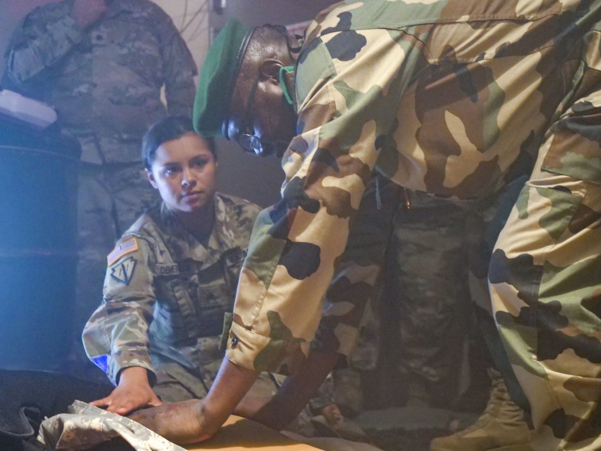 U.S. Army and Air National Guard medics train with the Niger Armed Forces to create a partnership bolstering medical readiness. Niger leaders said that the mental health and resiliency training was something that they would like to develop in their army. dvidshub.net/news/428809/st…