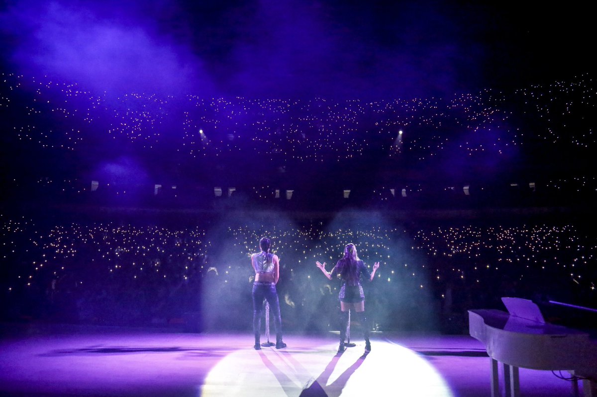 haashoficial's tweet photo. Nuestra primera salida aquí en Guadalajara fue la mejor del año. ❤️😍 #SoldOut 🤗. Esta noche repetimos. Los amamos infinitamente. #GiraMiSalidaContigo https://t.co/CiUFhzWPkc
