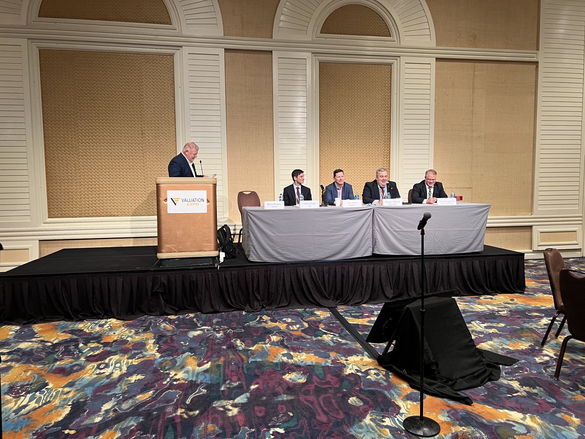 ValuationExpo's tweet photo. Here we have our session: Boom or Bust! Valuation Expo is in full swing on our last day!
#valexpo #valuationexpo #appraisers #appraisal https://t.co/waatHfnidg