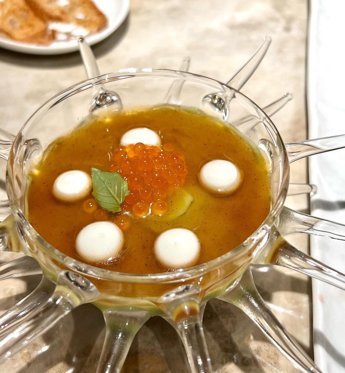 dvillarrib's tweet photo. Ostra con caviar, buey de mar y canelón de atún con un pintia.
#hardworksummum #barcelona #compartirbcn #cadaques #summum #summumgolf #disfrutar #yolo #top https://t.co/w0hMpTRCqr