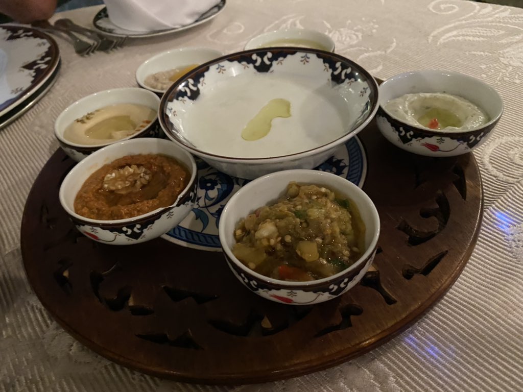 iamths1973's tweet photo. We feasted soooo very well &amp; stylishly. 😋 Delicious. #Lalezar https://t.co/aYJKwNRYrH
