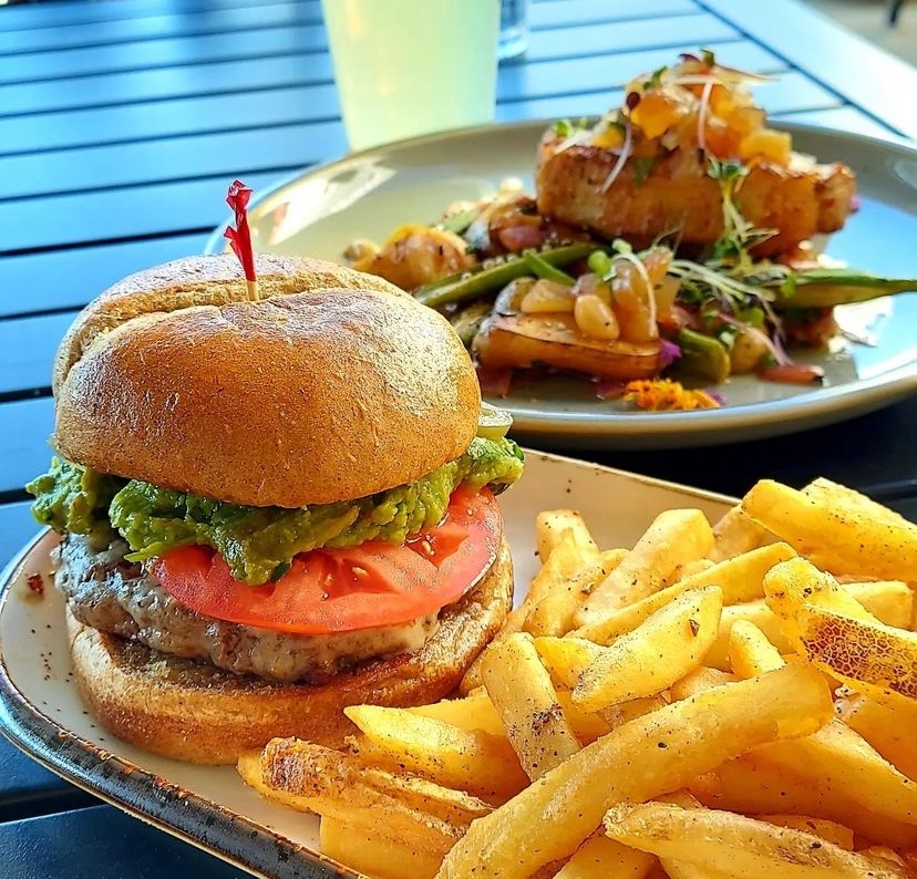 TabletopMediaGp's tweet photo. Thank you @TrippyLifeBlog for visiting our client, Cafe Root Cellar! π½β€οΈ
#DYK Chef Sera Cuni has been featured on Guy's Grocery Games twice? You'll understand when you taste her amazing dishes. ππ
#TabletopTalk #CafeRootCellar https://t.co/5S0o9ClXJK