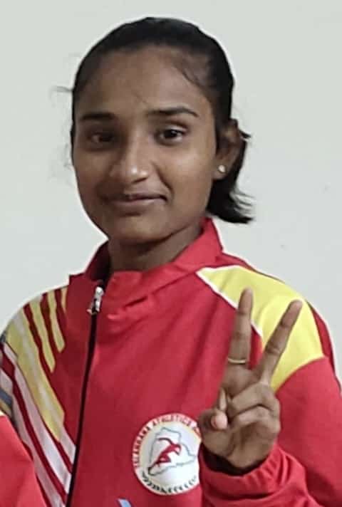 TGSWREIS's tweet image. D. Bhagyalakshmi (U-20 Women 800 mts) and M. Mallika (3000 mts) from Athletics Academy won gold medals at the ongoing South Zone National Championships at Guntur. More power to you girls!
#Gogurukul @TSWREISOCIETY @DRonaldRose @Koppulaeshwar1