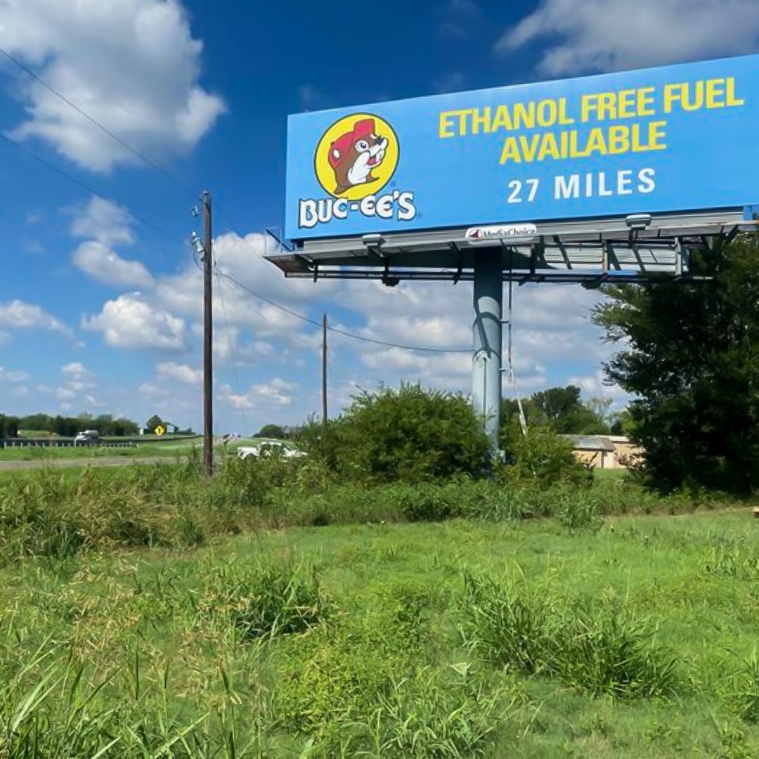 mediachoicellc's tweet photo. Nothing better than a MediaChoice billboard letting drivers know there’s free ethanol fuel ahead!  Thank you @bucees! https://t.co/n1Qd9pl6EC