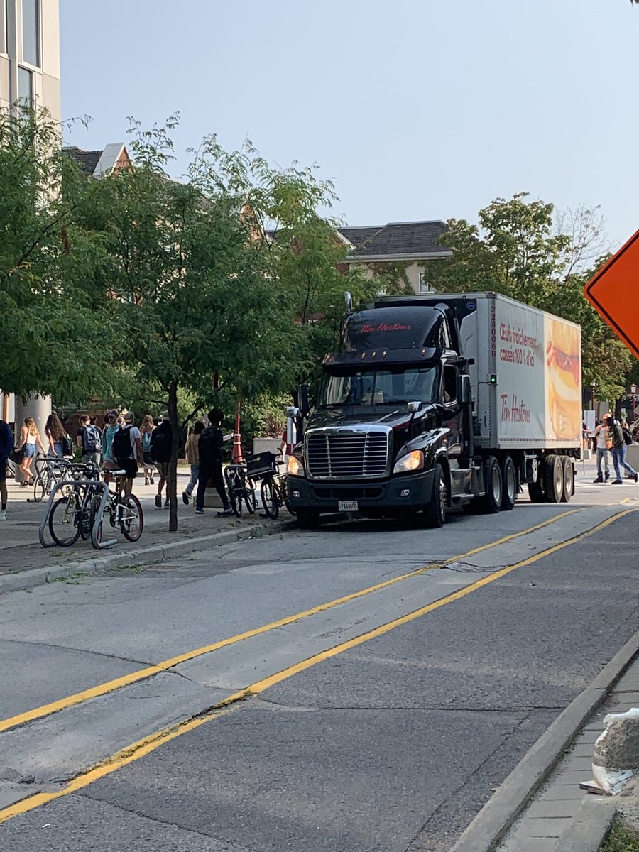 Ally MacLean tweet media