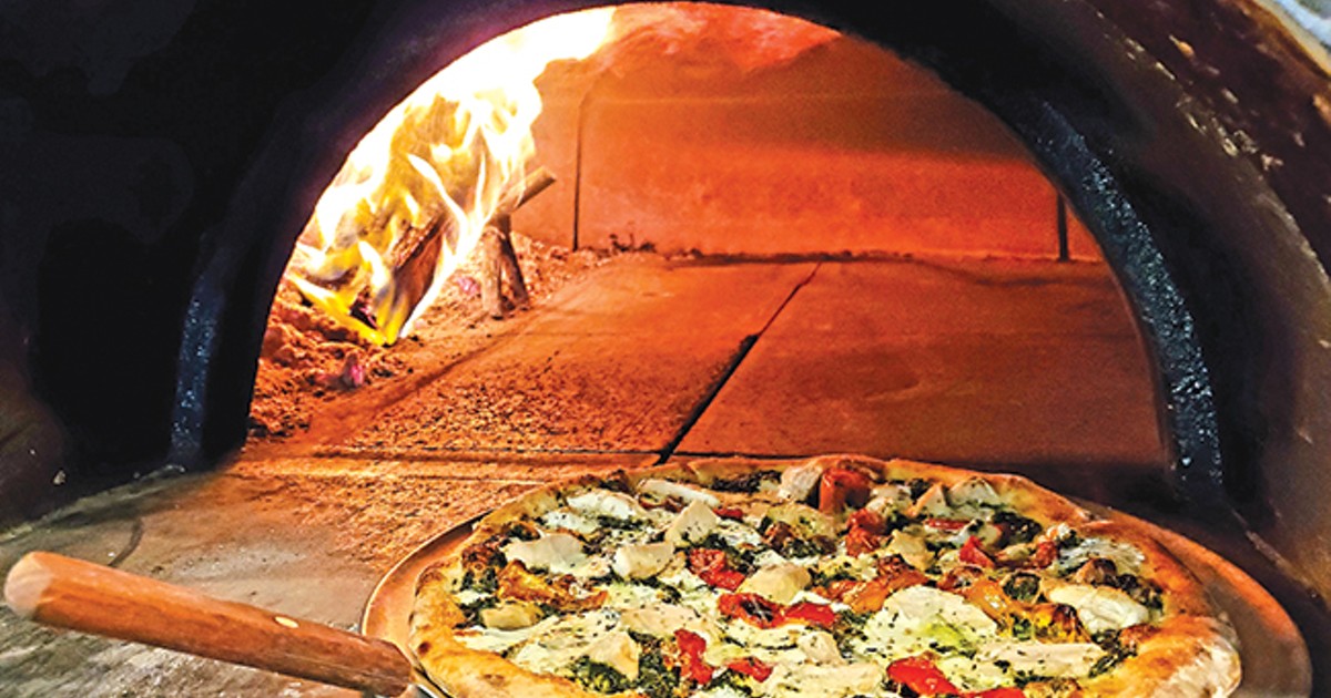 #bestofcentraloregon2022 Where once stood the chancel of the former Presbyterian church now stands the wood-fired oven, ready for daily worship. Watching it produce lovely, crispy pizzas or fresh bread is the definition of divine.bit.ly/3CTgV1u