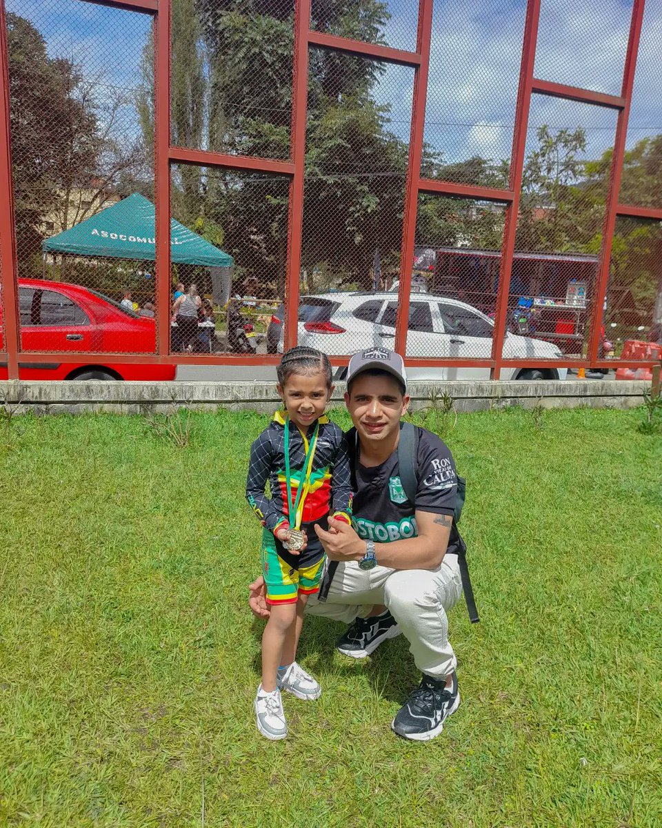 LDSCHIQUI's tweet photo. Amor de mi vida 😍⛸️🎉🤩 https://t.co/YdqY6cAXtK