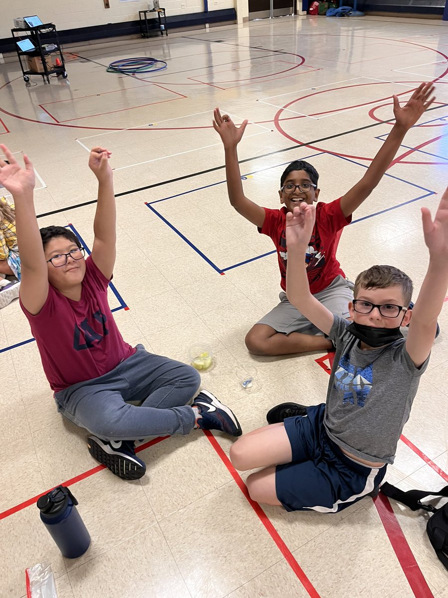 MissDucey's tweet photo. Our first Student Ambassador meeting at Fairview was a success! After talking about what it means to be a leader, the students participated in a team building activity. They had so much fun planning, problem solving and succeeding!@MsSpiwak #weare54 #wearefv54 #studentambassadors https://t.co/ChvAs2bBlM