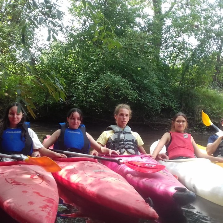 Lyceejeanmonnet's tweet photo. Le mercredi 7 Septembre les élèves qui ont participé à la sortie Initiation Kayak sur l’Echez ont pris l'initiative de nettoyer des berges de l’Echez du lycée jusqu’à Intermarché !
https://t.co/TIPmHjlvJi https://t.co/zAyPWEP9Cp