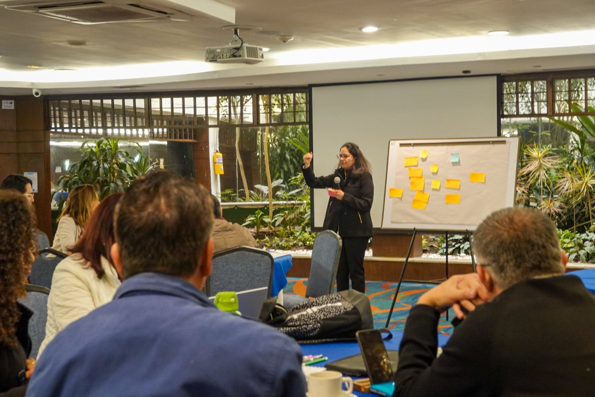 NRC_LAC's tweet photo. Hoy participamos en el primer encuentro de organizaciones, agencias, instituciones educativas y expertos que busca promover cambios en los modelos educativos flexibles en #Colombia y así continuar respondiendo a la necesidades de quienes están por fuera del sistema escolar. https://t.co/YvizeHsxNt