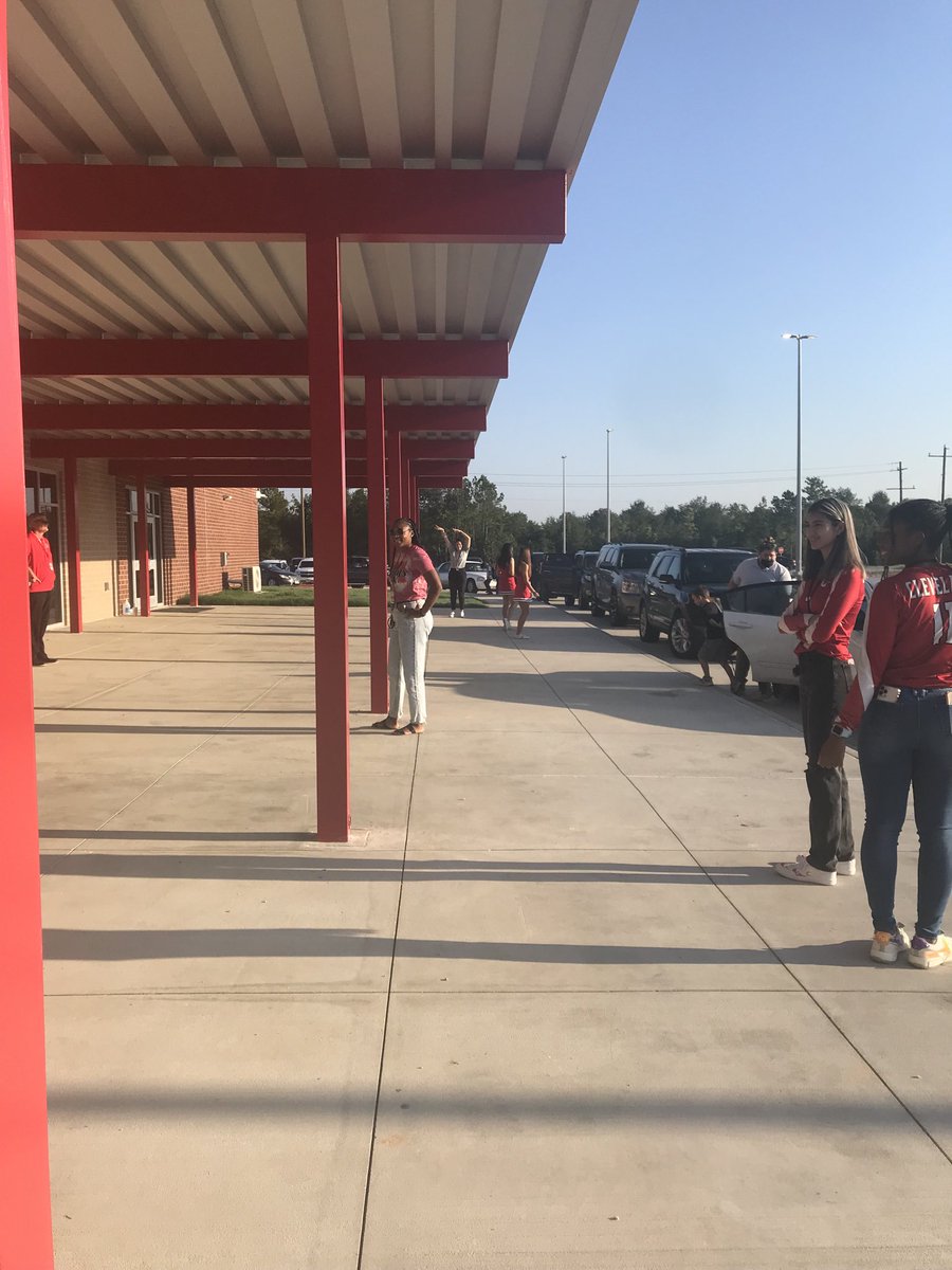 Misty Cartwright (@mistycartwrigh4) on Twitter photo <a href="/CisdNorthside/">Northside Elementary (CISD)</a> <a href="/ClevelandISDTX/">Cleveland ISD</a> Morning greetings by our CHS football players, cheerleaders, and our awesome NSE teachers and staff. Ready for a FANTASTIC Friday! <a href="/CisdNorthside/">Northside Elementary (CISD)</a> <a href="/ClevelandISDTX/">Cleveland ISD</a> Morning greetings by our CHS football players, cheerleaders, and our awesome NSE teachers and staff. Ready for a FANTASTIC Friday!