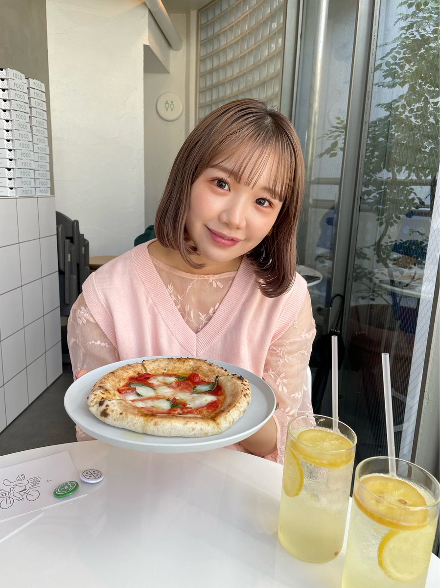 fwafwa7's tweet photo. おしゃれなカワイイお店やった🍝
うま🫶🏻🍕 https://t.co/I1qhDzGxec