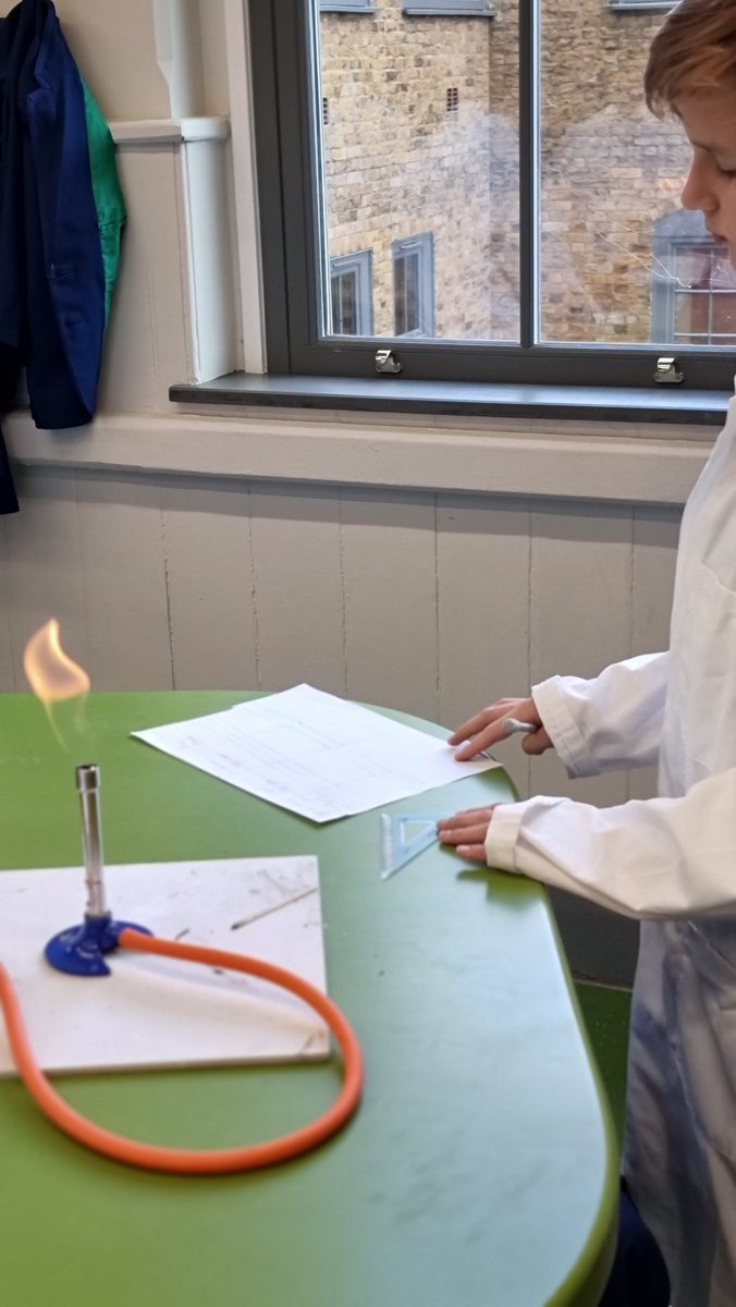 Year 7 are getting to grips with bunsen burners! First practical...learn to use the equipment safely 🔥